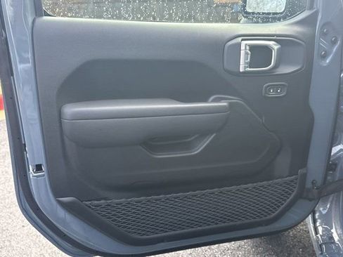 New 2026 Jeep Gladiator Sport image 10