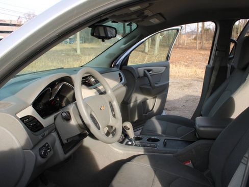 Used 2017 Chevrolet Traverse LS AWD/4WD image 15