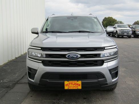 Used 2024 Ford Expedition Max XLT image 13