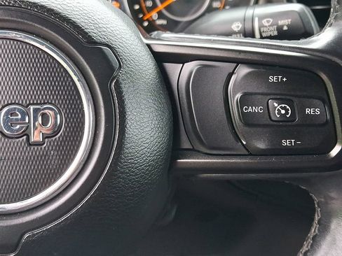 Used 2018 Jeep Wrangler Unlimited Sport S AWD/4WD image 21