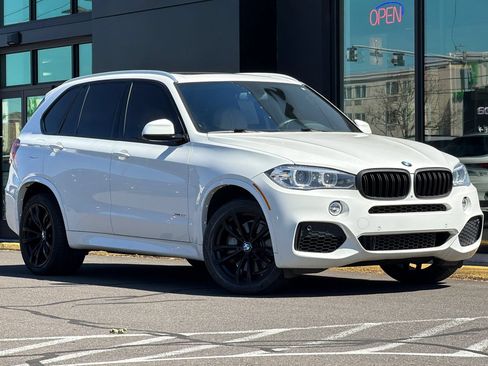 Used 2017 BMW X5 xDrive50i AWD/4WD image 2