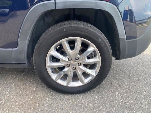 Used 2014 Jeep Cherokee Limited AWD/4WD image 11