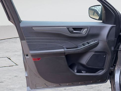 Used 2024 Ford Escape Active FWD image 22