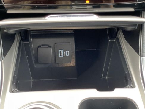Used 2023 Ford Explorer Limited w/ Equipment Group 301A RWD image 28