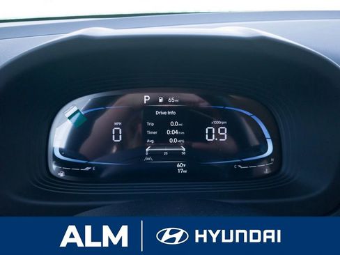 New 2026 Hyundai Venue SEL FWD image 31