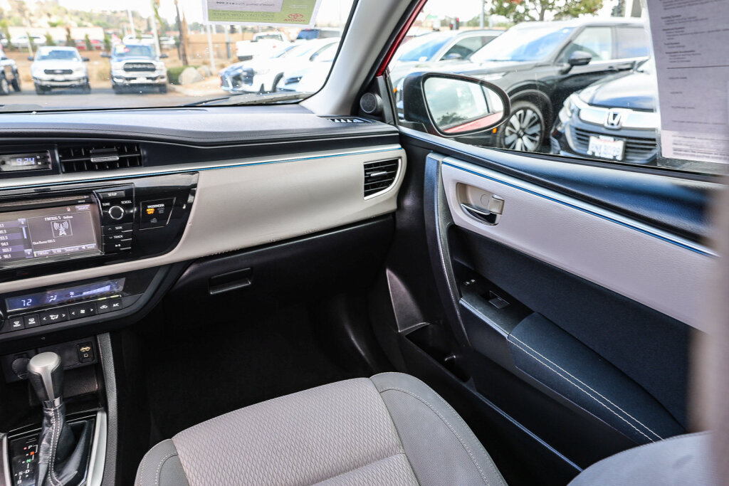 Used 2014 Toyota Corolla LE FWD image 5