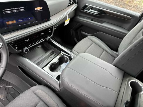 New 2026 Chevrolet Suburban LS image 21