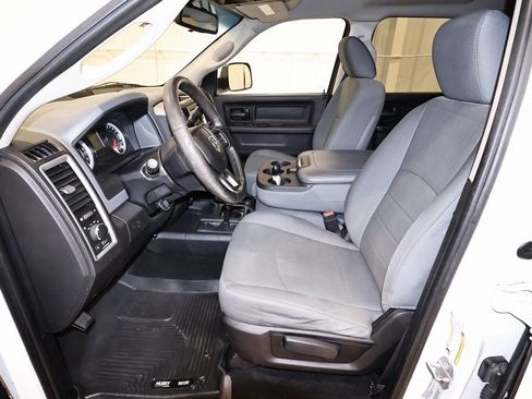 Used 2016 RAM 3500 Tradesman w/ Chrome Appearance Group image 12