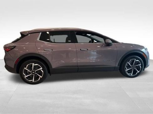 New 2026 Chevrolet Equinox EV LT image 5