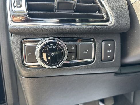 Used 2021 Lincoln Navigator Reserve w/ Luxury Package image 15