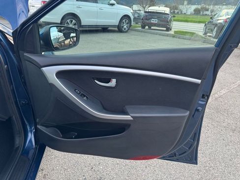 Used 2016 Hyundai Elantra GT w/ Option Group 02 image 26