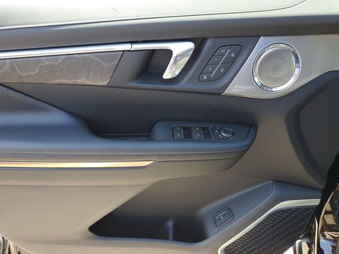 New 2026 Buick Enclave Avenir w/ Super Cruise Package FWD image 17