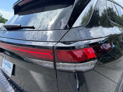 Used 2025 Volkswagen Tiguan S FWD image 11