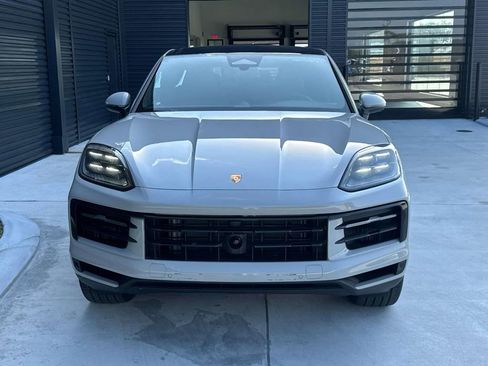 New 2026 Porsche Cayenne Coupe AWD/4WD image 6
