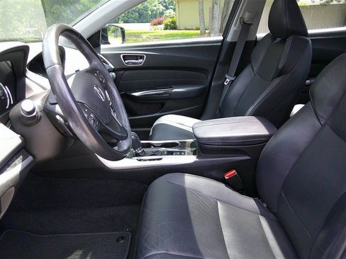 Used 2018 Acura TLX w/ Technology Package FWD image 10