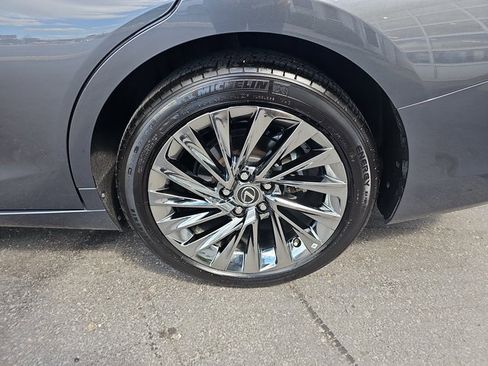 Certified 2024 Lexus ES 300h w/ Technology Package image 34