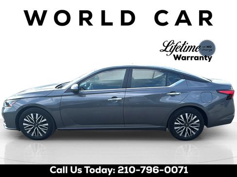 Used 2025 Nissan Altima 2.5 SV w/ SV Premium Package FWD image 6
