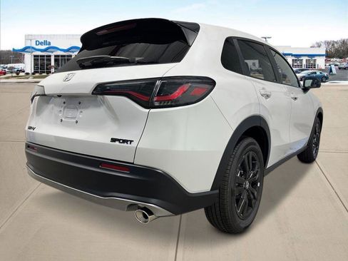 New 2026 Honda HR-V Sport image 3