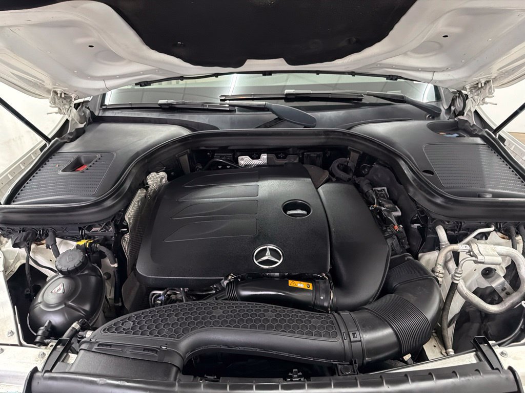 Used 2020 Mercedes-Benz GLC 300 4MATIC image 30