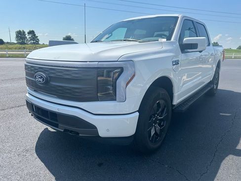 New 2025 Ford F150 Lightning Lariat w/ Max Trailer Tow Package image 4