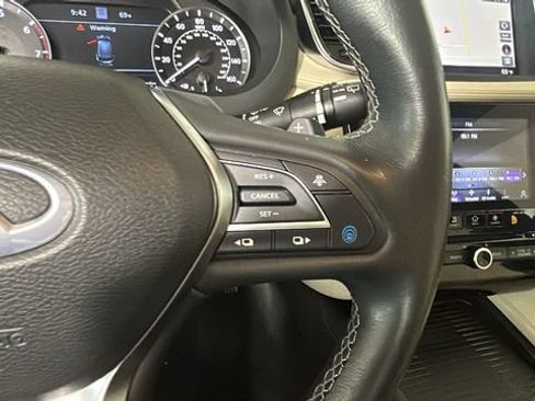 Used 2022 INFINITI QX50 Essential AWD/4WD image 16
