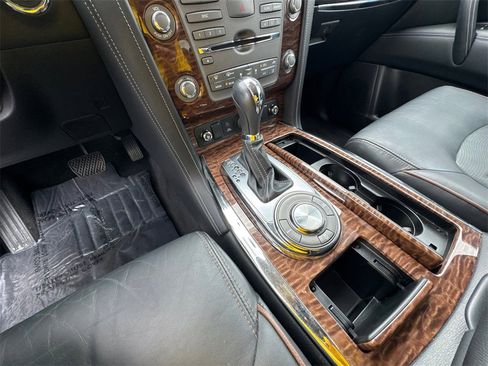 Used 2020 Nissan Armada Platinum w/ Interior Lighting Package image 34