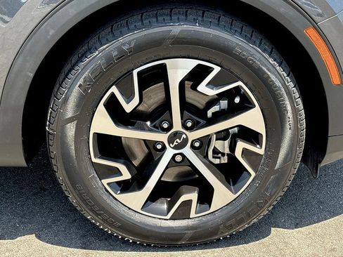 Used 2024 Kia Sportage EX FWD image 30