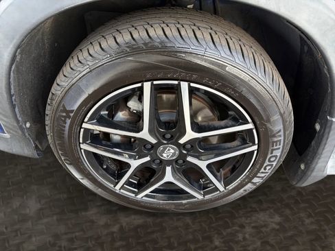 Used 2018 Honda HR-V EX image 36