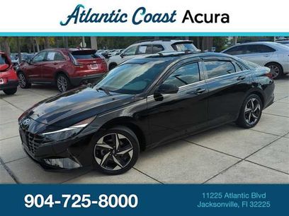 Used 2022 Hyundai Elantra SEL w/ Convenience + Premium Package