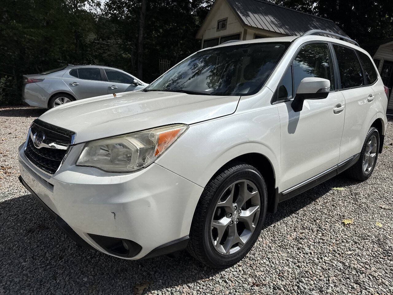 Used 2015 Subaru Forester 2.5i Touring w/ Eyesight & Navigation System AWD/4WD image 6