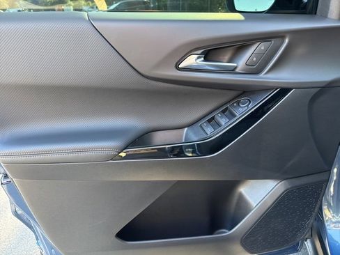 Used 2026 Chevrolet Equinox LT image 9