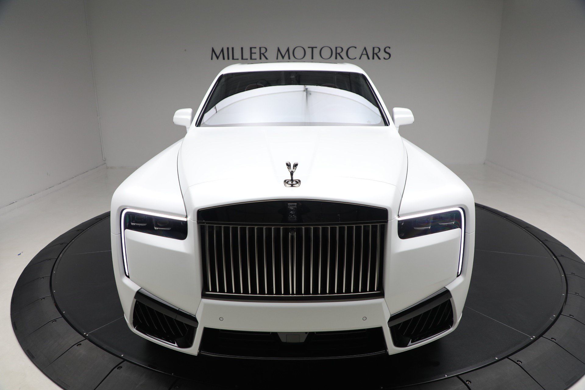 Certified 2025 Rolls-Royce Cullinan Black Badge AWD/4WD image 15