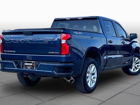 Used 2019 Chevrolet Silverado 1500 Custom w/ Custom Convenience Package AWD/4WD image 13