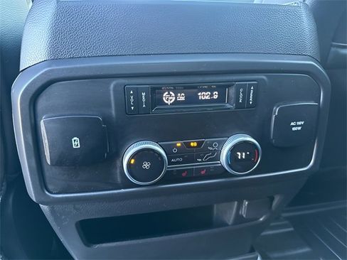 Used 2021 Ford Expedition Limited image 29