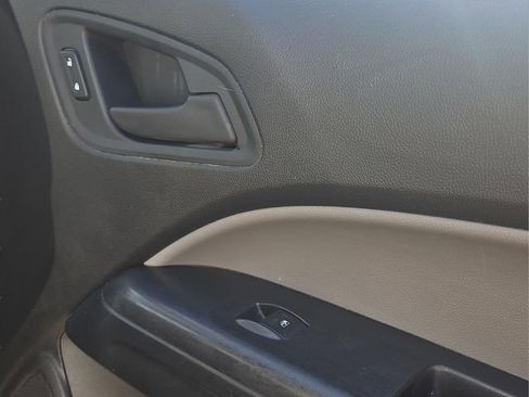 Used 2015 Chevrolet Colorado W/T image 13