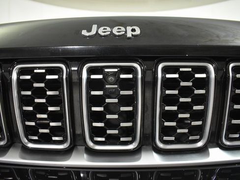 Used 2022 Jeep Grand Cherokee Summit image 44