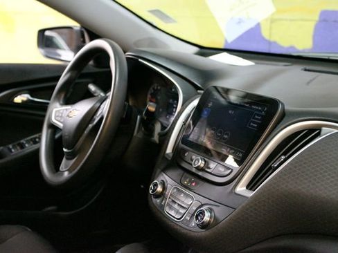 Used 2023 Chevrolet Malibu LT image 10