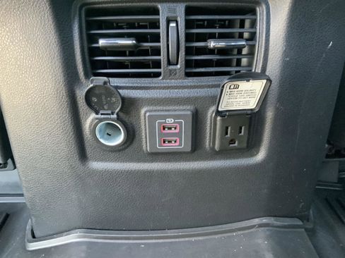 Used 2023 Nissan Titan PRO-4X AWD/4WD image 53