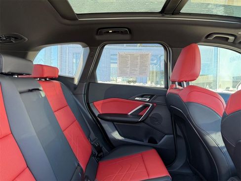 Used 2025 BMW X1 xDrive28i image 9