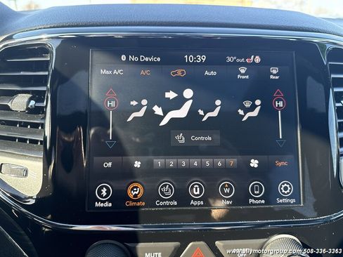 Used 2020 Jeep Grand Cherokee Limited image 21