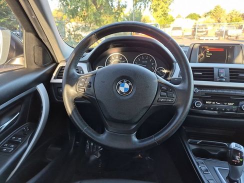 Used 2017 BMW 320i Sedan RWD image 15