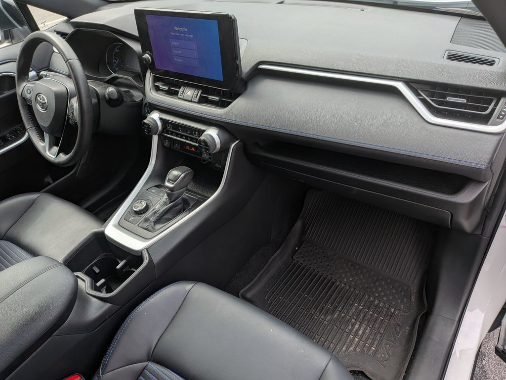 Used 2023 Toyota RAV4 XSE AWD/4WD image 31