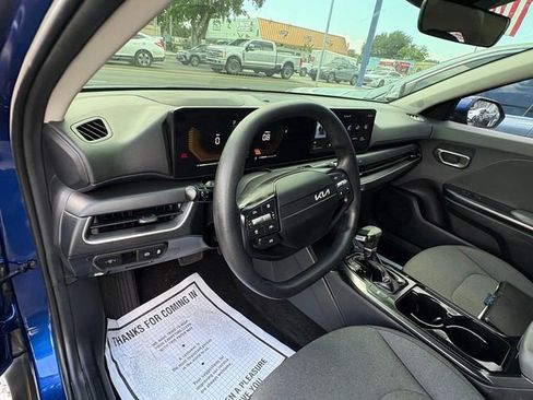 Used 2025 Kia K4 LX FWD image 18