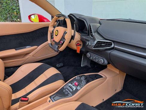 Used 2014 Ferrari 458 Spider RWD image 33