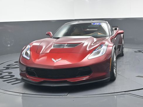 Used 2016 Chevrolet Corvette Z06 w/ 2LZ Preferred Equipment Group image 5