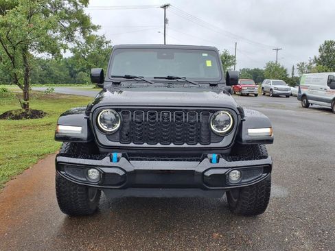 Used 2024 Jeep Wrangler High Altitude image 2
