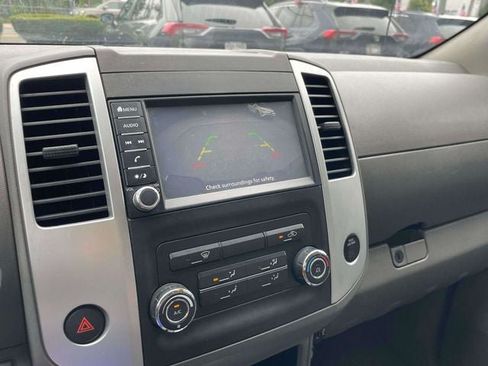 Used 2021 Nissan Frontier SV RWD image 30