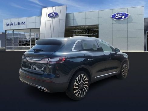 Used 2023 Lincoln Nautilus Black Label AWD/4WD image 3
