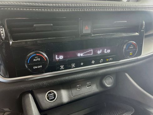 Used 2022 Nissan Rogue SV AWD/4WD image 23