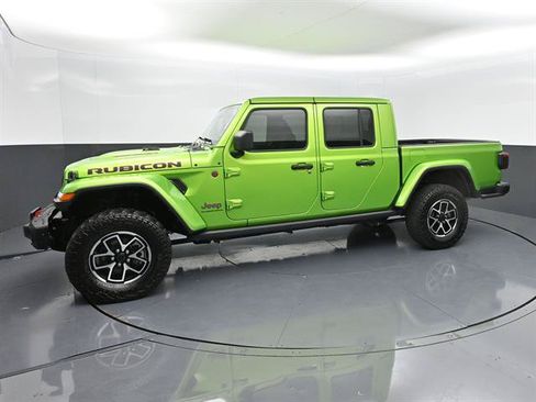 Used 2025 Jeep Gladiator Rubicon AWD/4WD image 25